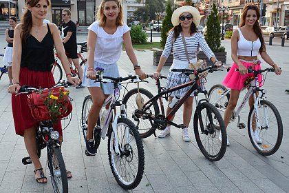 Skirtbike - Fustițe pe bicicletă, duminică, la Suceava