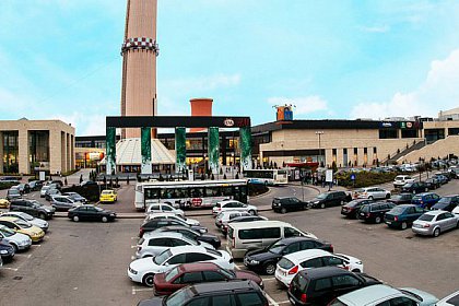 Caravana AutoRevolution, Drive-in cinema, târg handmade și atelier de creație  în week-end, la Iulius Mall Suceava