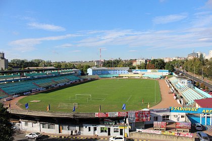 Stadionul Areni, deschis pentru cei care vor să alerge pe pista de atletism - Stadionul Areni - Suceava