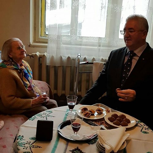 Singurul „Cetățean de onoare” centenar al Sucevei, vizitat de primarul Ion Lungu