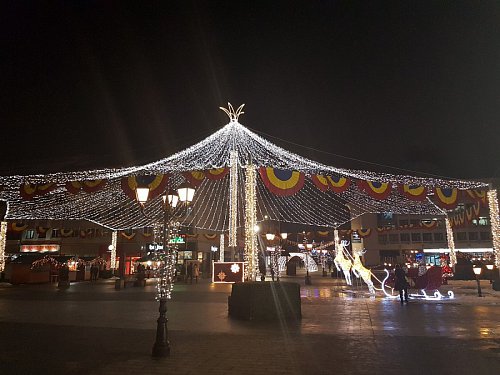Decorațiunile de sărbători din Suceava, strânse începând de luni
