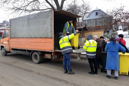 12.000 de pubele de gunoi, distribuite gratuit la casele din Suceava