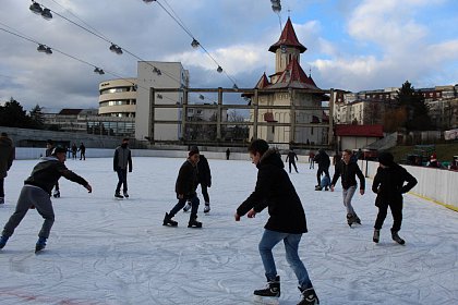 Două zile de gratuitate pe Patinoarul Areni, la final de sezon