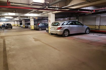 1 leu/oră şi abonamente pentru parcările subterane din centrul Sucevei