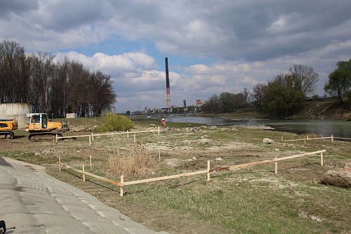 Lucrările de construire a unui nou pod peste râul Suceava, demarate luni