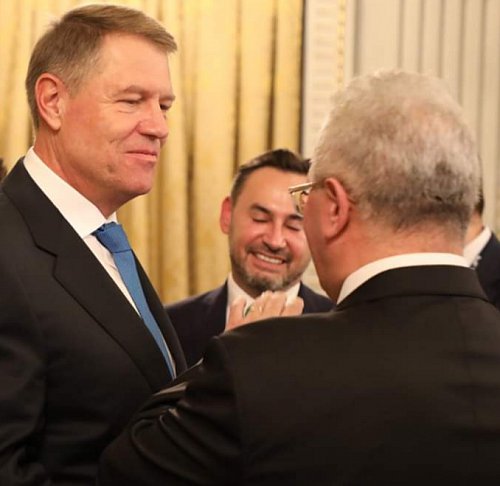 Ion Lungu, alături de Klaus Iohannis la lansarea celei de-a treia cărți