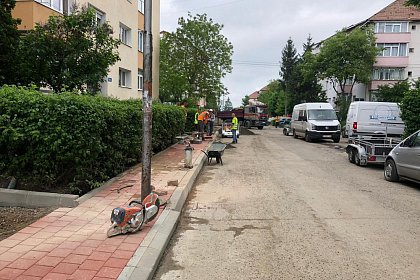 Reparații și modernizări stradale, demarate în cartierul Obcini