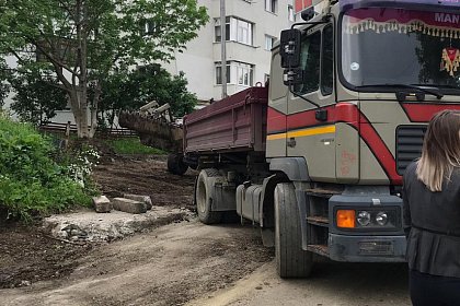 Reparații și modernizări stradale, demarate în cartierul Obcini