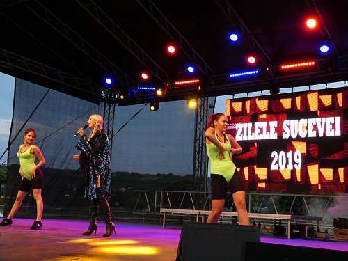 Zilele Sucevei ziua I - concert Sandra N (Foto)