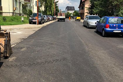 Lucrările de reabilitare stradală continuă în forță în numeroase zone din municipiul Suceava