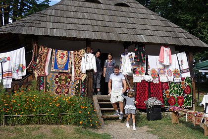 „Lume, lume… hai la târg!” 2019 la Muzeul Satului Bucovinean - Foto