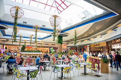 Zona de food din Shopping City Suceava a fost modernizată