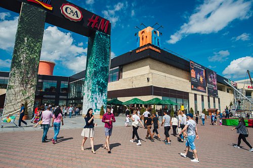 Cafeneaua cu Joburi, editia a II-a, vineri, la Iulius Mall