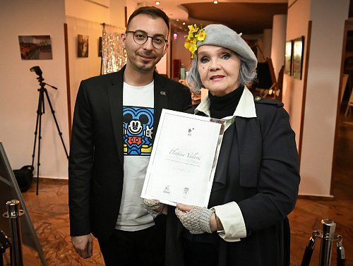 Margareta Pâslaru, primul Ambasador al Festivalului Tânăr de la Sibiu, recompensată cu „Platina Valorii”