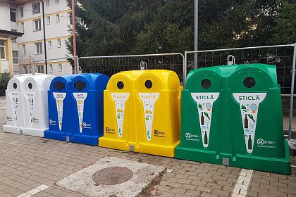 Containere pentru reciclare plastic, hârtie, sticlă și metal, amplasate în toate cartierele Sucevei