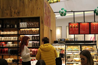 Starbucks a deschis prima cafenea din Suceava, la Iulius Mall