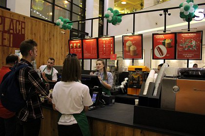 Starbucks a deschis prima cafenea din Suceava, la Iulius Mall