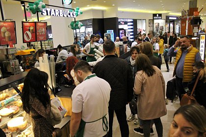Starbucks a deschis prima cafenea din Suceava, la Iulius Mall