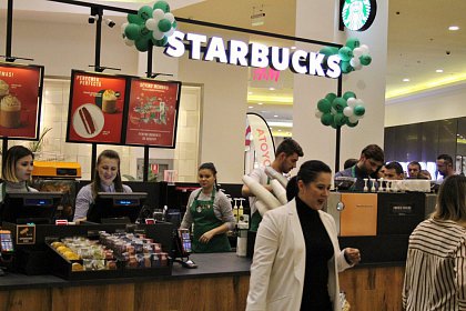 Starbucks a deschis prima cafenea din Suceava, la Iulius Mall