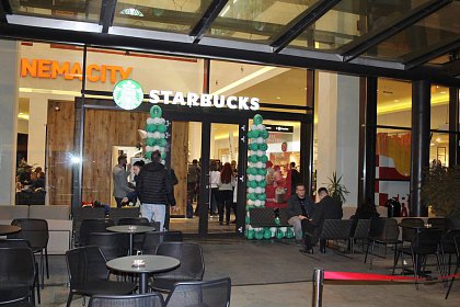 Starbucks a deschis prima cafenea din Suceava, la Iulius Mall