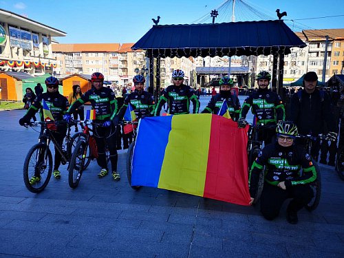 Traseu de 20 km, parcurs cu tricolorul pe bicicletă, de Ziua Națională a României