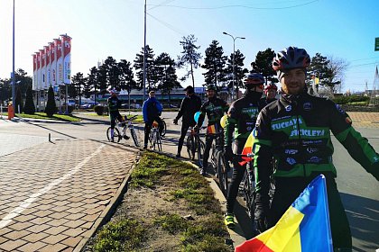 Traseu de 20 km, parcurs cu tricolorul pe bicicletă, de Ziua Națională a României