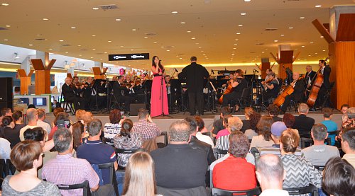 Concert extraordinar Paula Seling și Filarmonica de Stat Botoșani, în weekend, la Iulius Mall