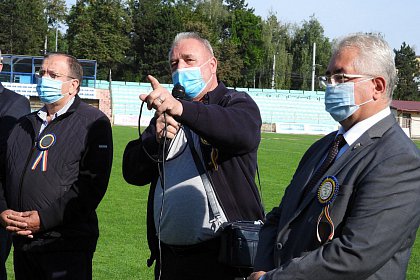 Singurul câine care promovează Bucovina - Ciobănescul Românesc de Bucovina, expus pe stadionul Areni