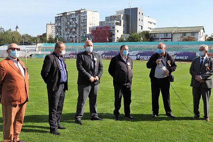 Singurul câine care promovează Bucovina - Ciobănescul Românesc de Bucovina, expus pe stadionul Areni