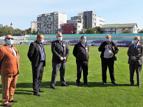 Singurul câine care promovează Bucovina - Ciobănescul Românesc de Bucovina, expus pe stadionul Areni