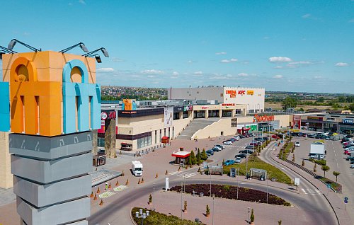Film în aer liber la Iulius Mall Suceava - Cinema in the Park