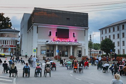 Circulație auto restricționată în centrul Sucevei, pentru spectacol, în ultima zi a Festivalului de teatru