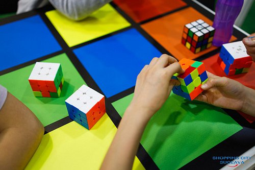 Alternativă de petrecere a timpului liber - Ateliere de cub Rubik 3x3 pentru începători