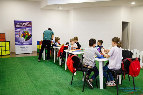 Alternativă de petrecere a timpului liber - Ateliere de cub Rubik 3x3 pentru începători