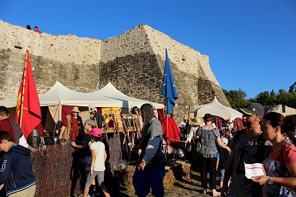 Apus de soare si parada medievala, la inchiderea celei de-a X-a ediţii a Festivalului de Artă Medievală de la Suceava