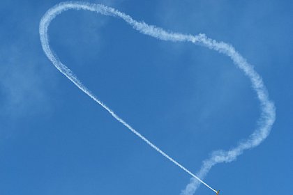 Mii de oameni au prins aripi, la Suceava Air Show