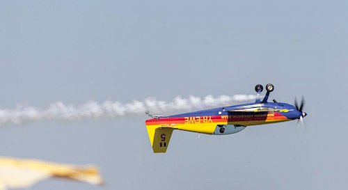Mii de oameni au prins aripi, la Suceava Air Show