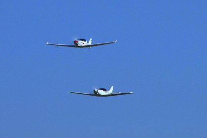 Mii de oameni au prins aripi, la Suceava Air Show