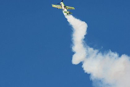 Mii de oameni au prins aripi, la Suceava Air Show