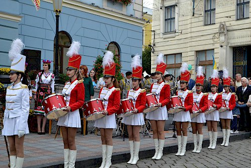 Suceava ar putea candida împreună cu Cernăuți la titlul de Capitală Culturală Europeană