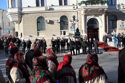 Festivalul internaţional de datini şi obiceiuri de iarnă „După datina străbună”