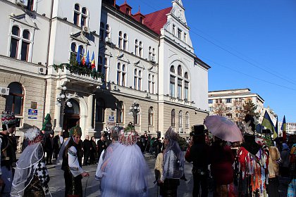 Festivalul internaţional de datini şi obiceiuri de iarnă „După datina străbună”