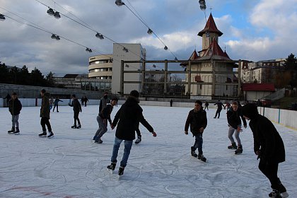 Patinoarul Areni, deschis în perioada Revelionului, pentru amatorii de distracție pe gheață