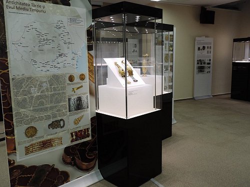 Acces gratuit la Muzeul de Istorie, la Expoziţia „Aurul şi argintul antic al României”