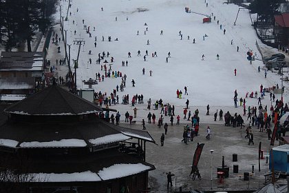 Distracția continuă la Serbările Zăpezii, în Vatra Dornei - Foto - Video