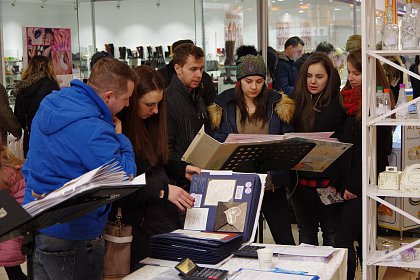 Zeci de ofertanţi, premii valoroase şi concerte live, la Târgul de Nunţi Trend Mariaj, de la Shopping City Suceava