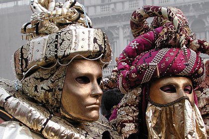 Carnavalul de la Veneția, o tradiţie de peste 800 de ani, cu un debut spectaculos