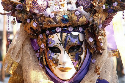 Carnavalul de la Veneția, o tradiţie de peste 800 de ani, cu un debut spectaculos