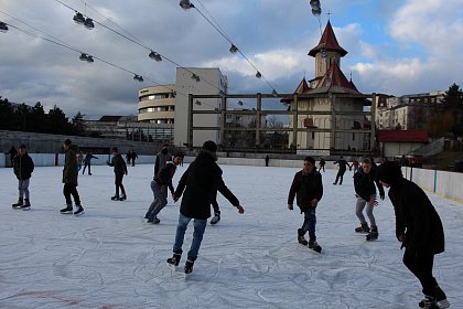 Patinoarul Areni se închide de luni