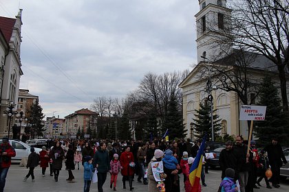 Peste 1000 de participanți la „Marșul pentru viață”, pe străzile Sucevei